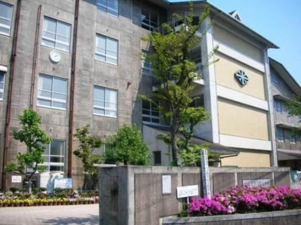 松山市立久米中学校