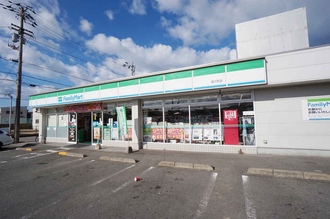 ファミリーマート 堀江町店