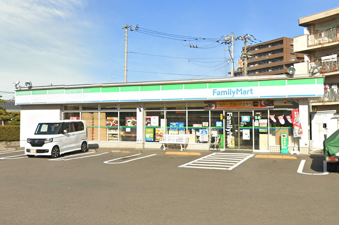 ファミリーマート 余戸南四丁目店