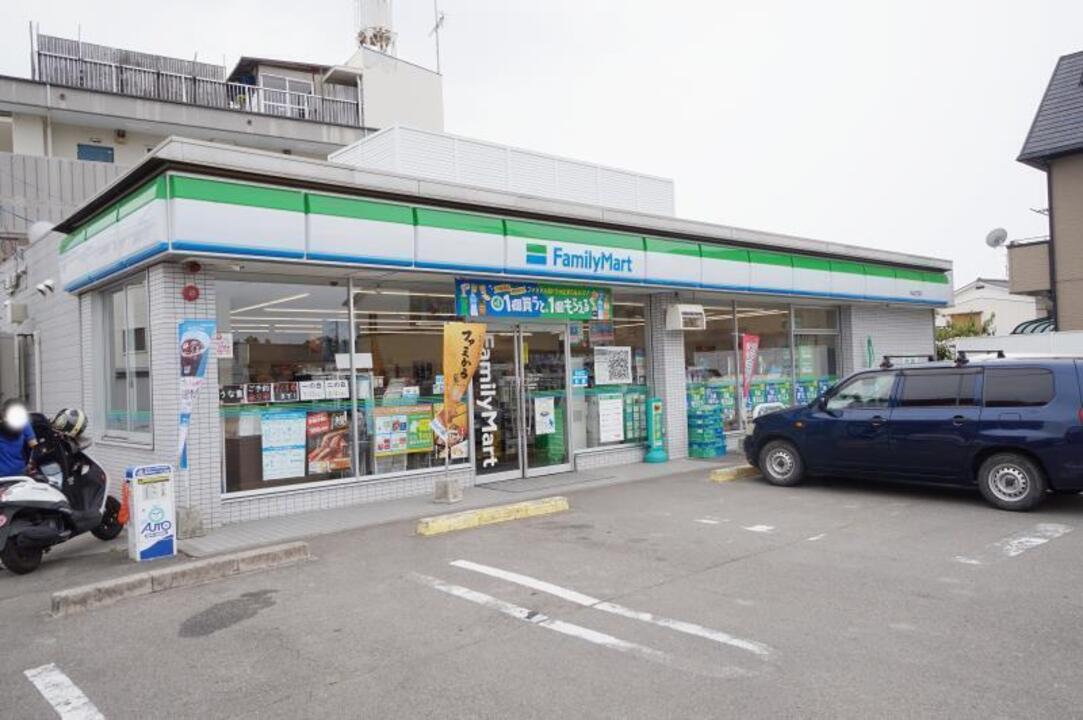 ファミリーマート立花店