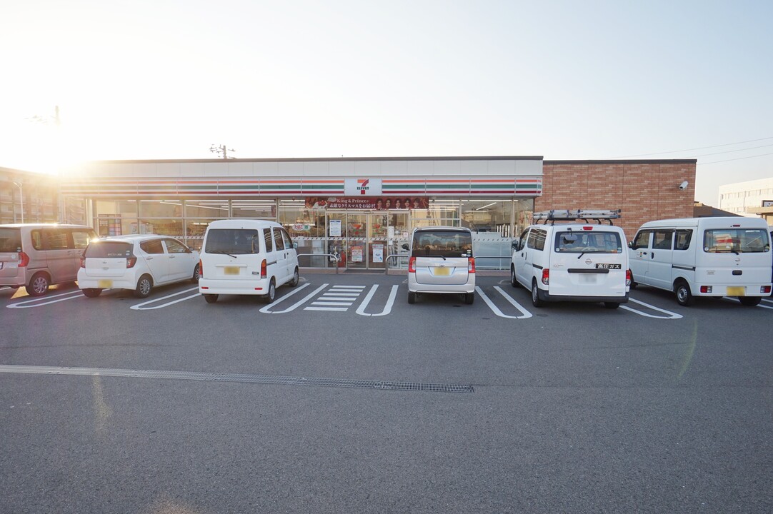 セブン-イレブン 松山来住町店