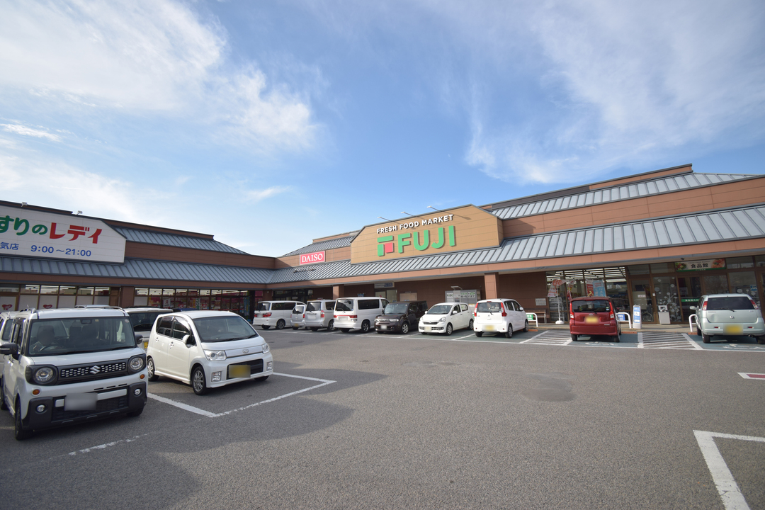 FUJI 和気店