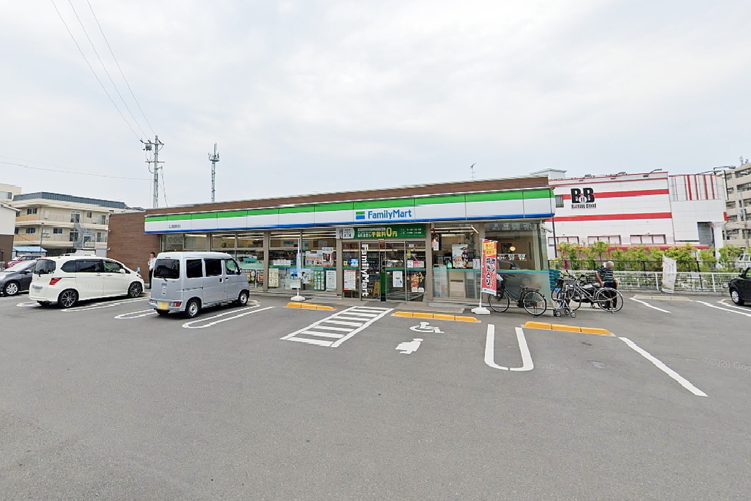 ファミリーマート 松山南斎院町西店