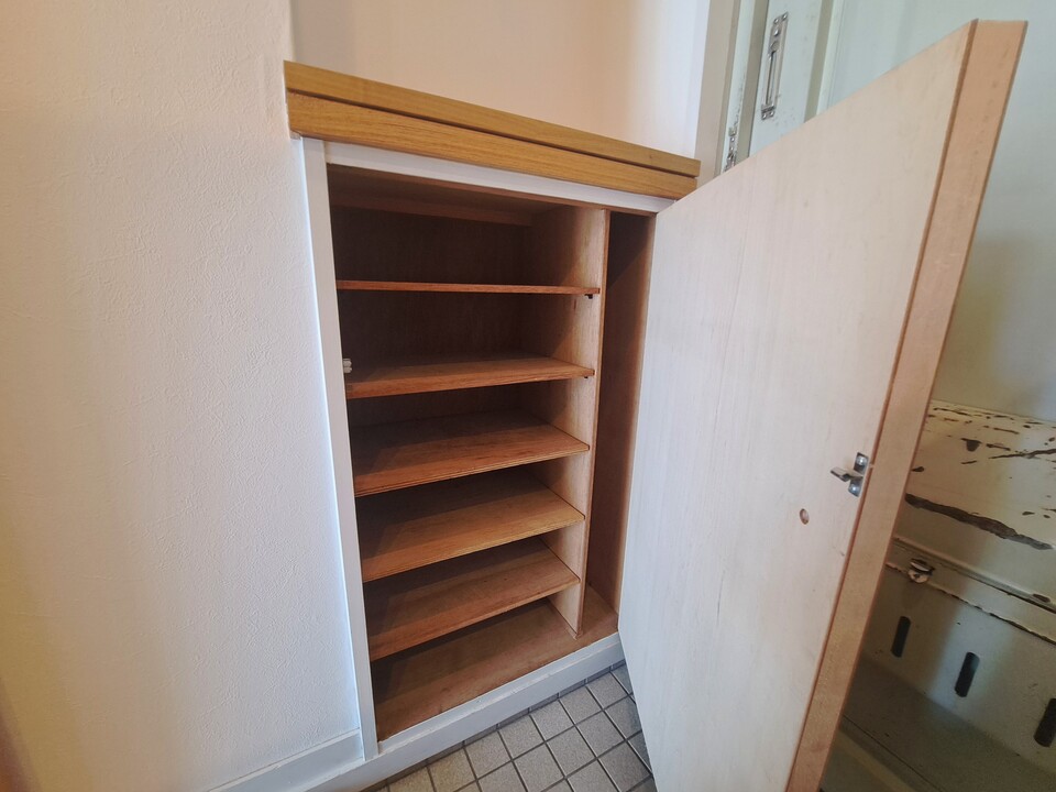 シューズボックス