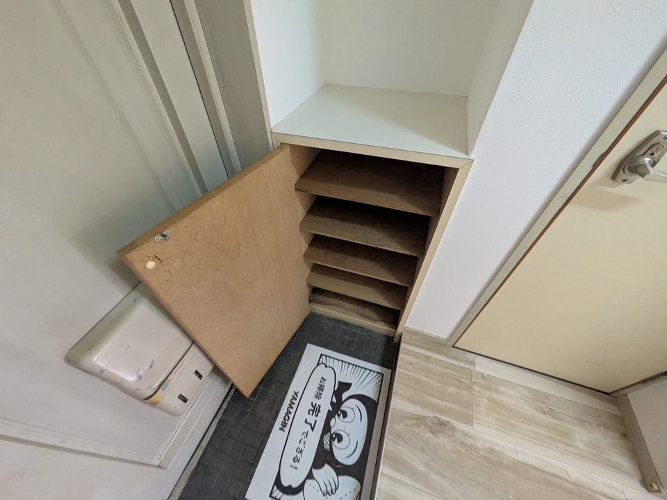 シューズボックス