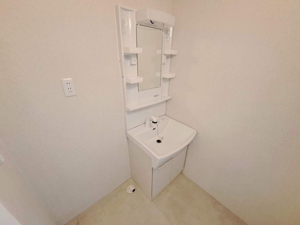 シャワー付洗面化粧台