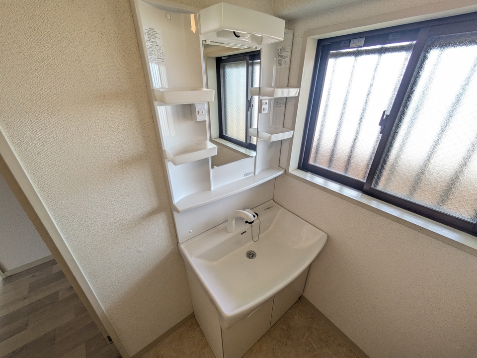 シャワー付洗面化粧台