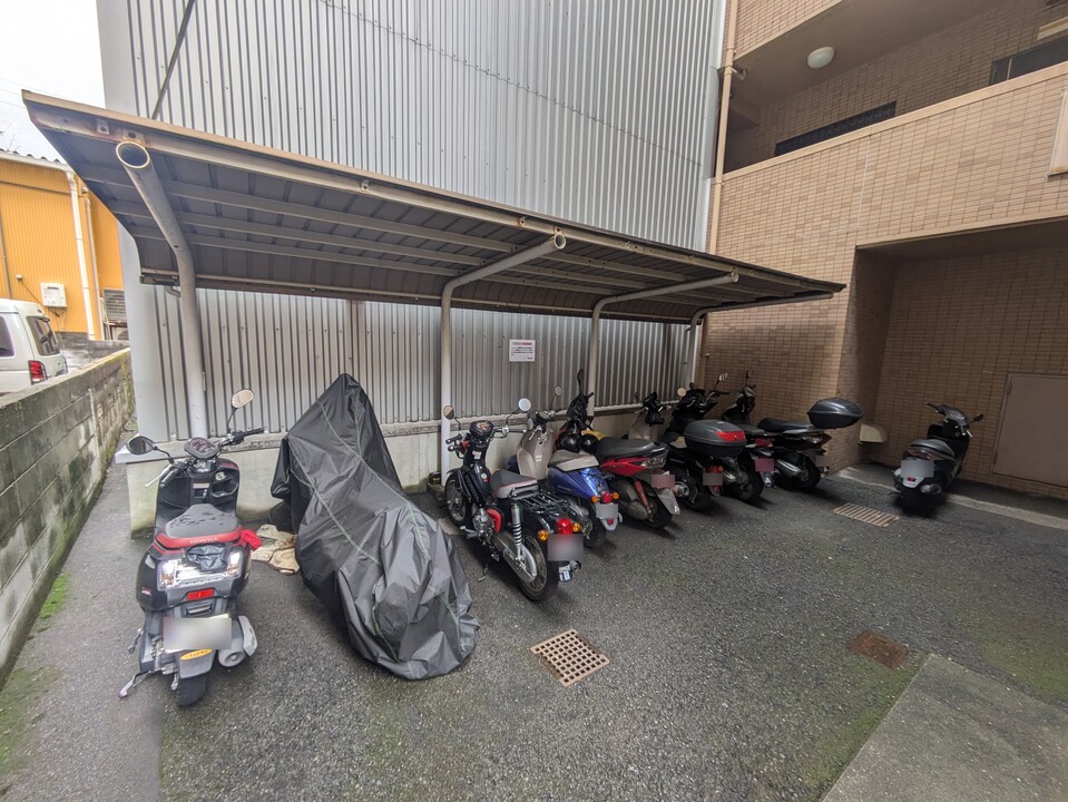 バイク置場