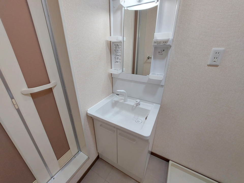 シャワー付洗面化粧台