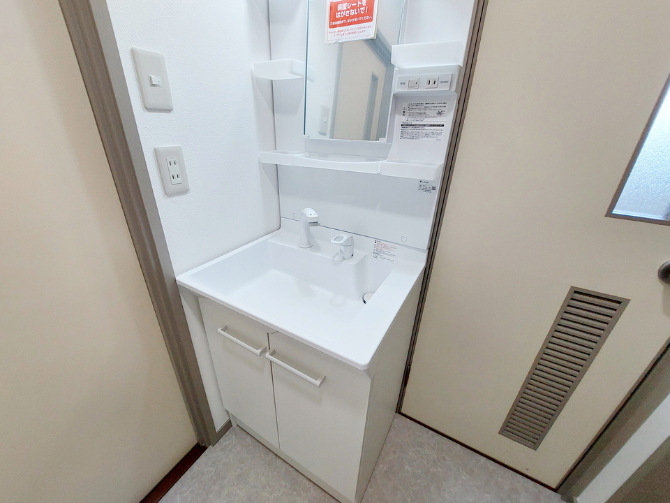 シャワー付洗面化粧台
