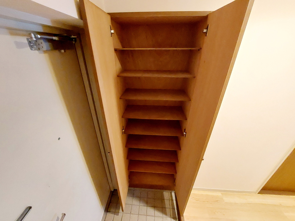 シューズボックス