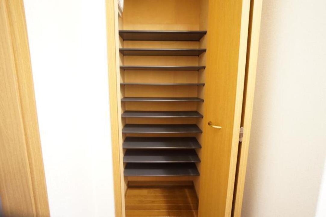 シューズボックス