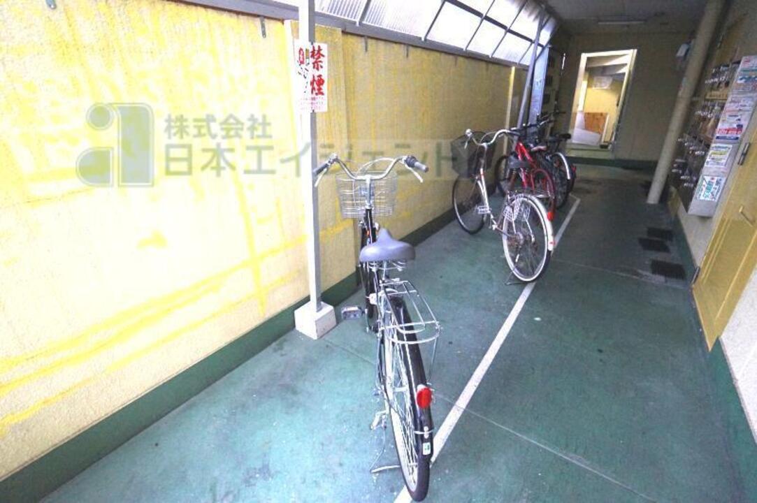 バイク置場