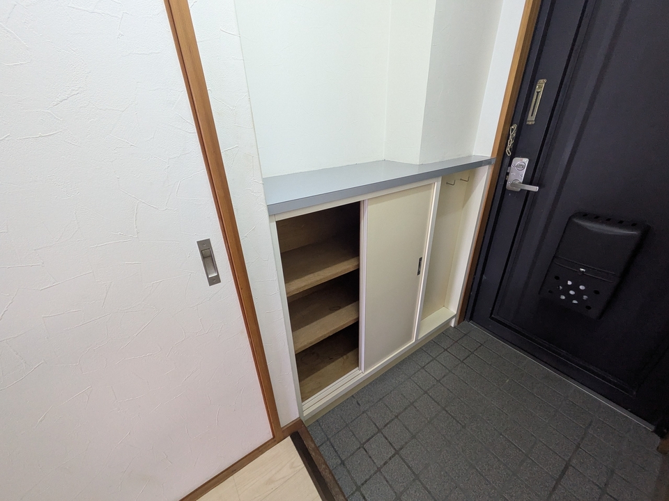 シューズボックス