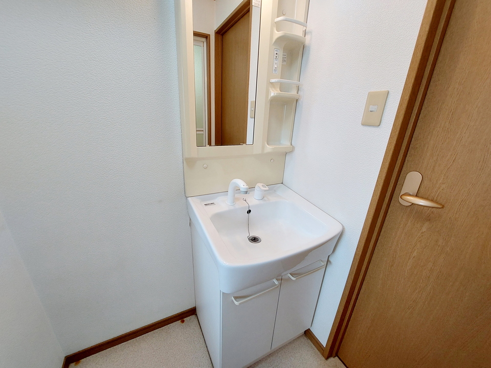 シャワー付洗面化粧台