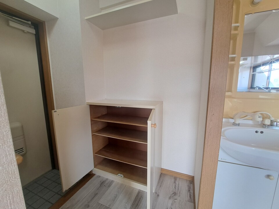 シューズボックス