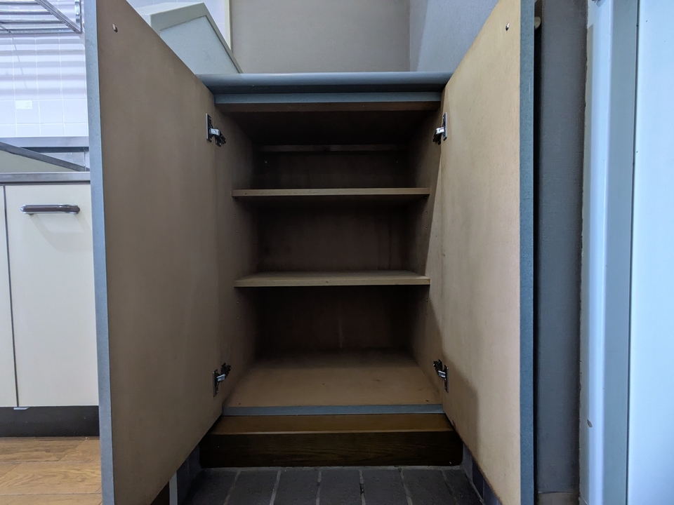 シューズボックス