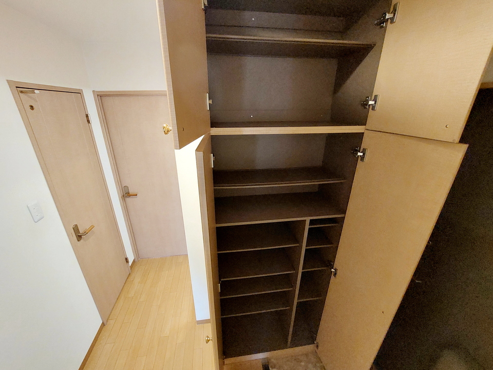 シューズボックス