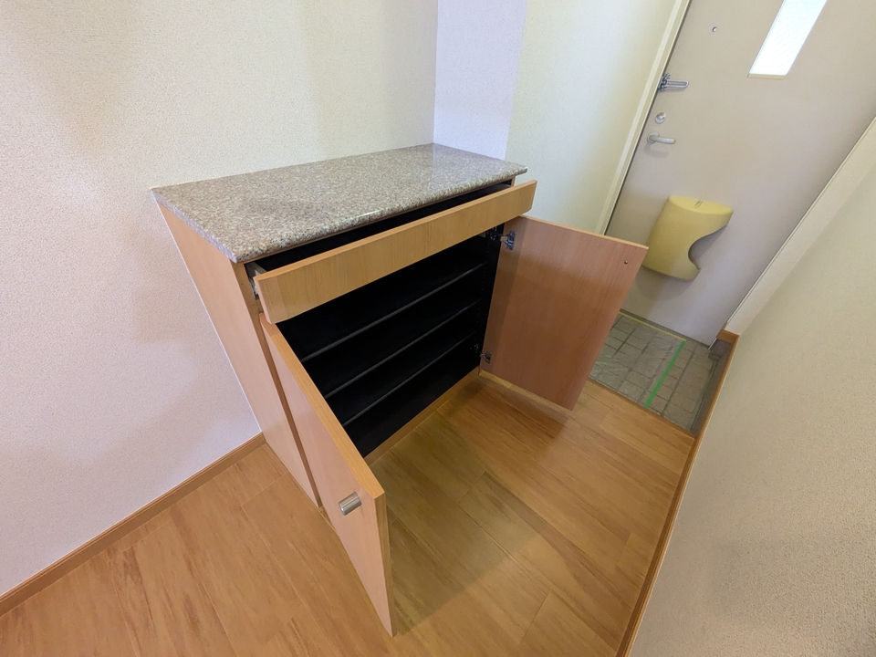 シューズボックス