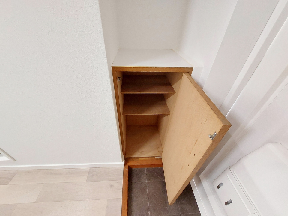 シューズボックス