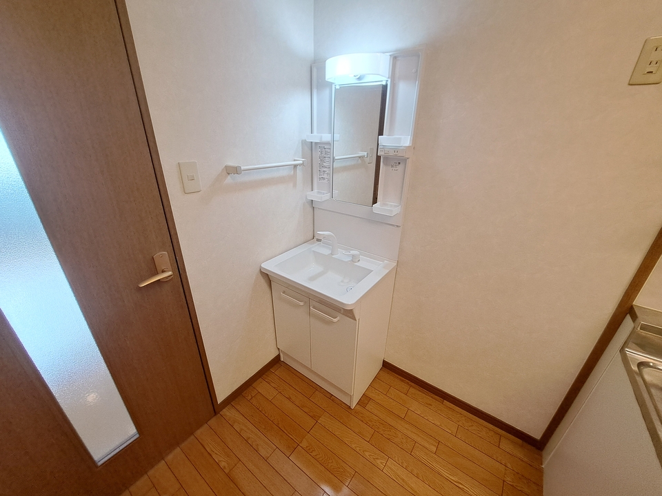 シャワー付洗面化粧台