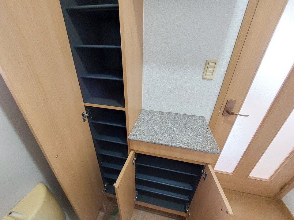 シューズボックス