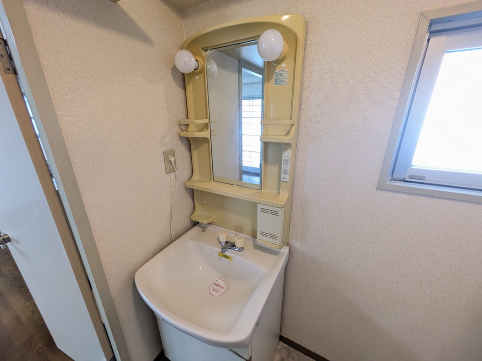 シャワー付洗面化粧台