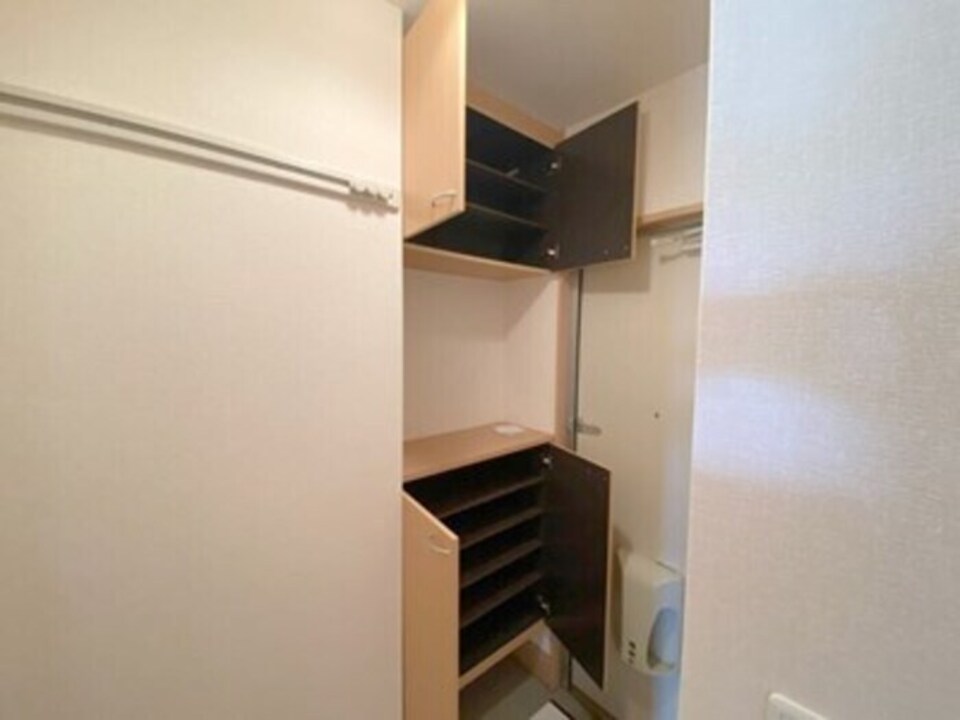 シューズボックス