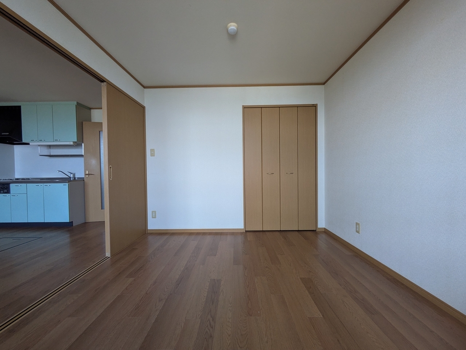 洋室（南東側）