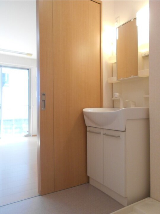 シャワー付洗面化粧台