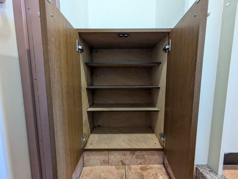 シューズボックス