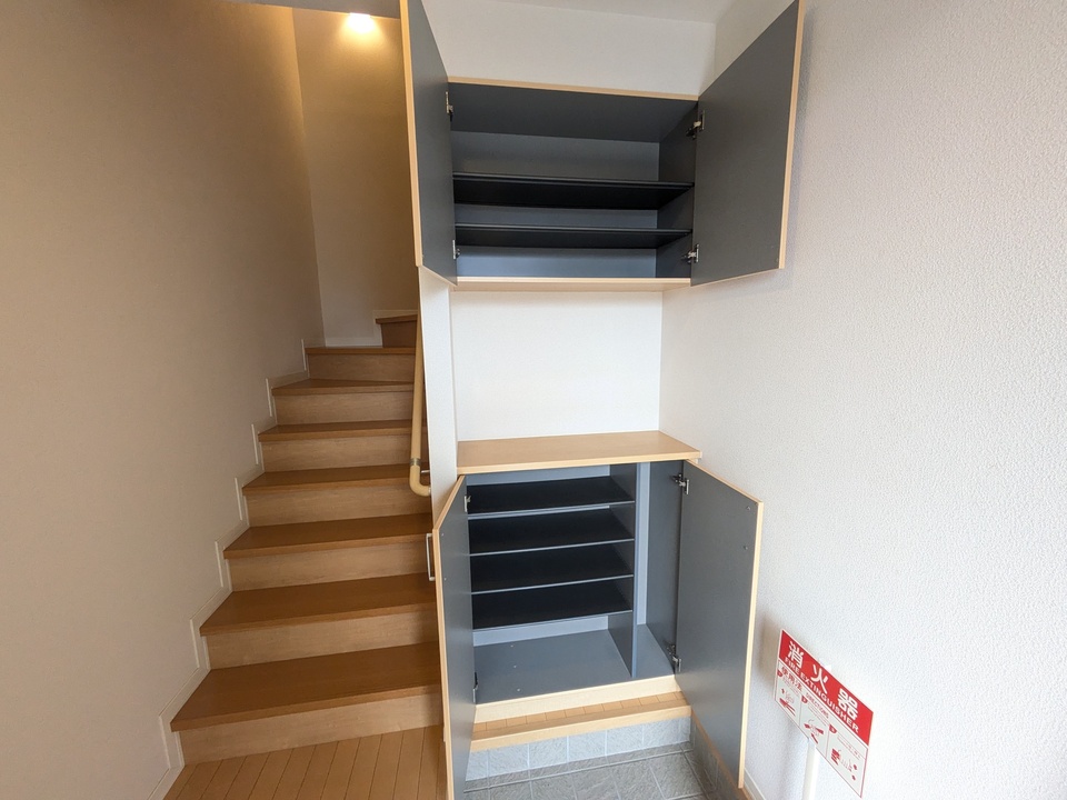 シューズボックス