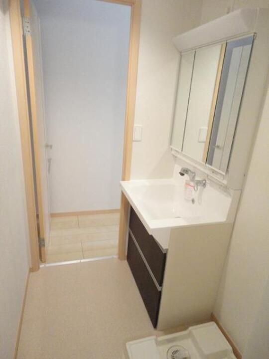 シャワー付洗面化粧台