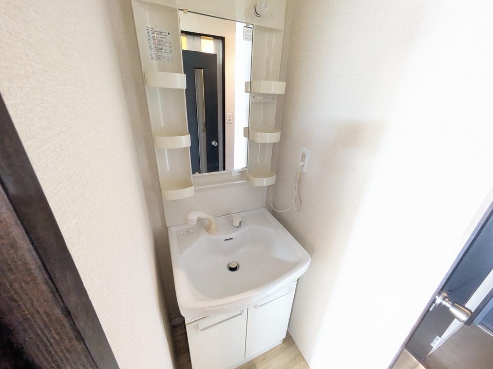 シャワー付洗面化粧台