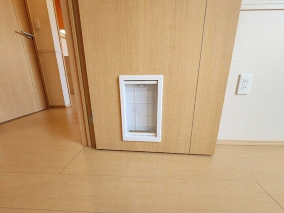 ペット出入口扉