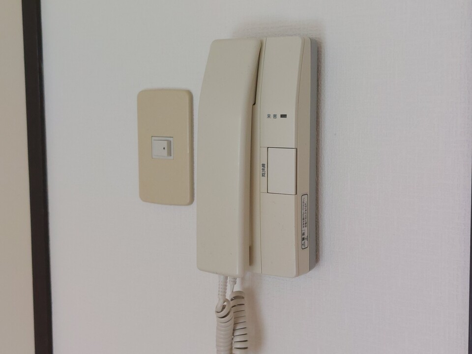 インターホン
