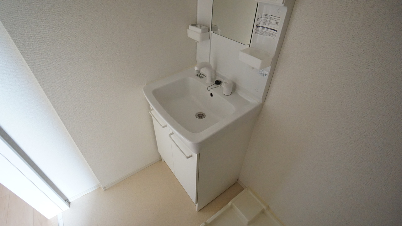 シャワー付洗面化粧台