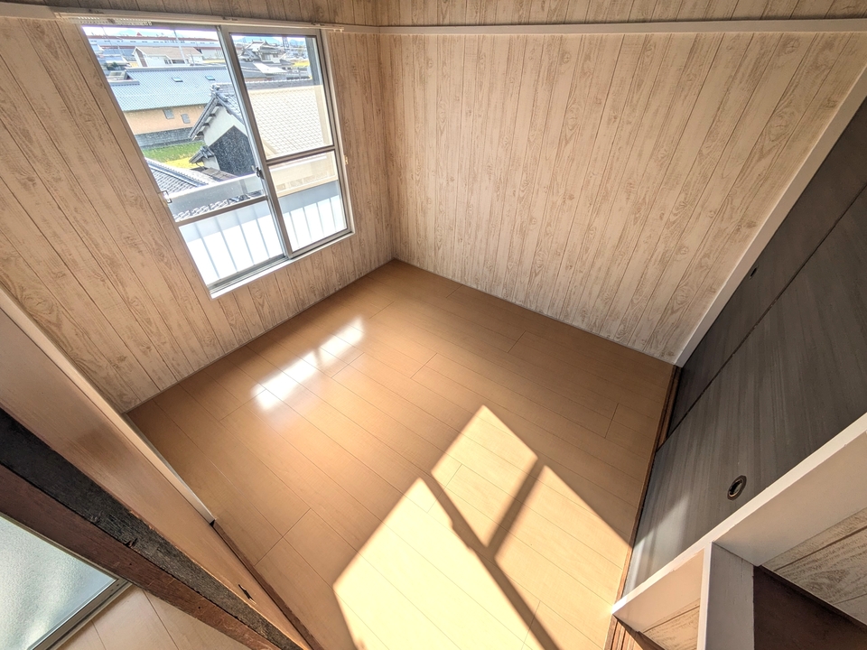 洋室（南西側）