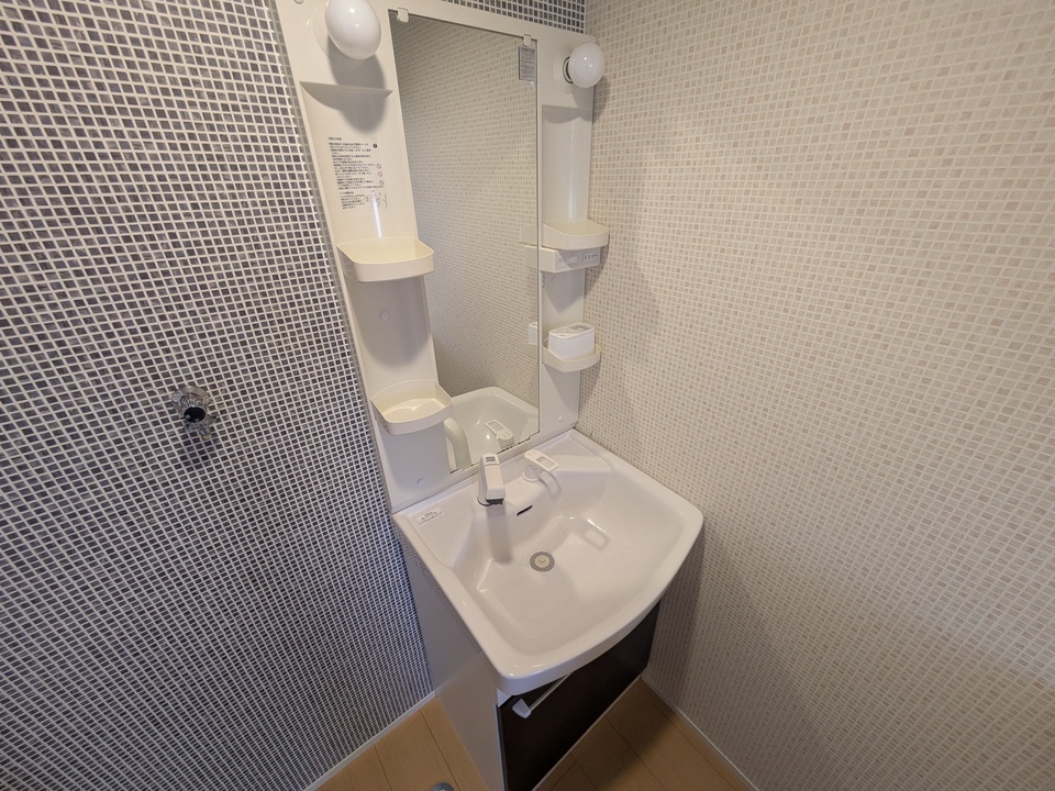 シャワー付洗面化粧台
