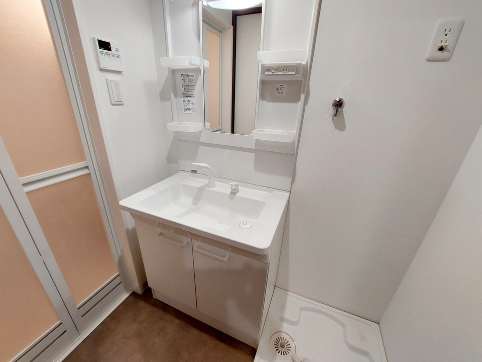 シャワー付洗面化粧台