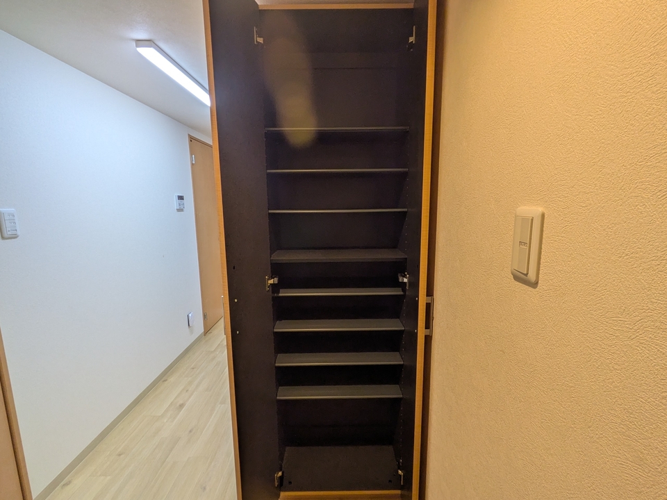 シューズボックス