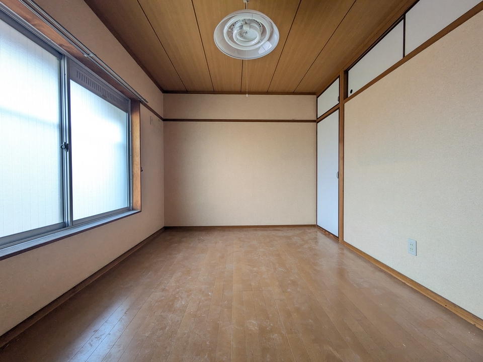 洋室（北東側）