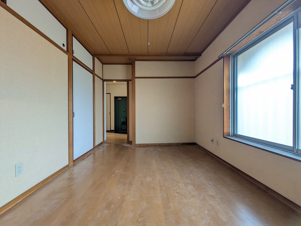 洋室（北東側）