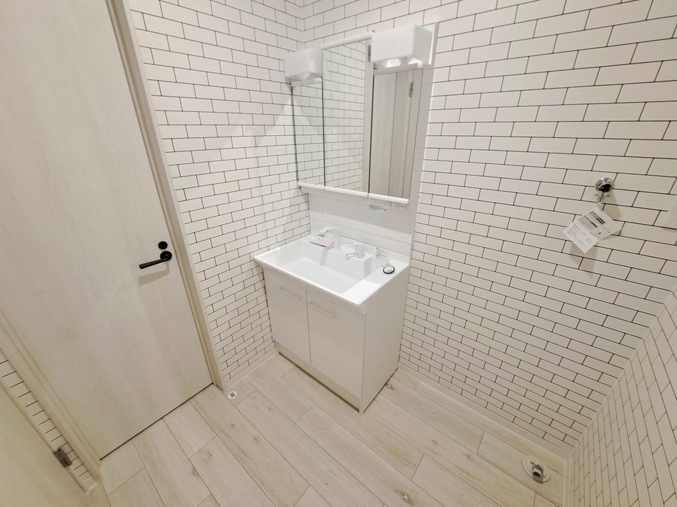 シャワー付洗面化粧台