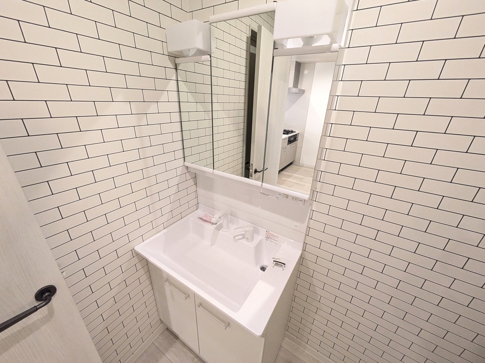 シャワー付洗面化粧台