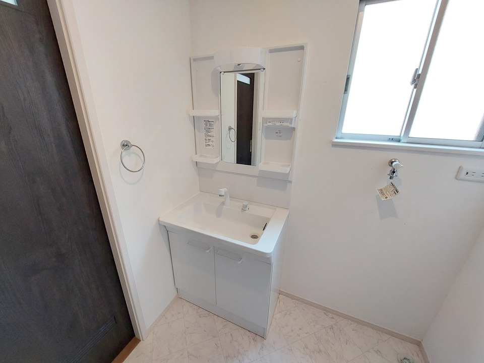 シャワー付洗面化粧台