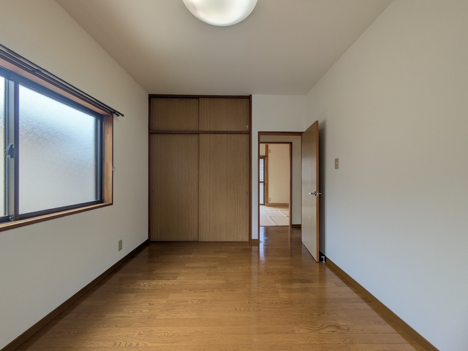 洋室（2階北東側）